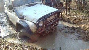 Offroad. Уаз на я 324,Нива на блокировках. Утопили Уаз в лесу. УАЗы против Нивы.