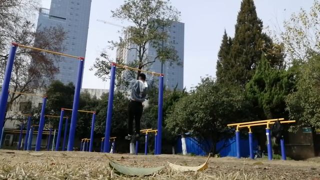 Подтягивания на турнике (Зимой ) смотреть онлайн