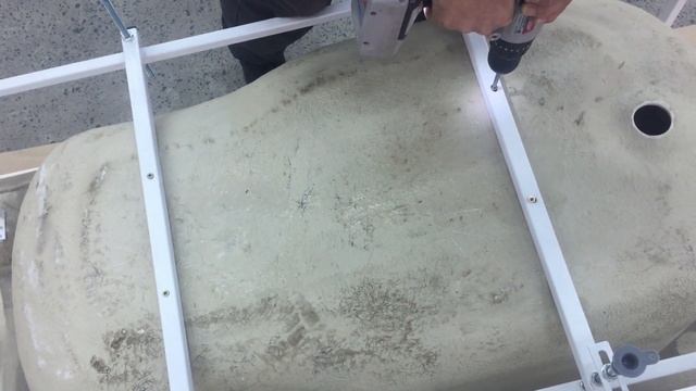 Собираем акриловую ванну Roca  - Строительный магазин в Хабаровске.