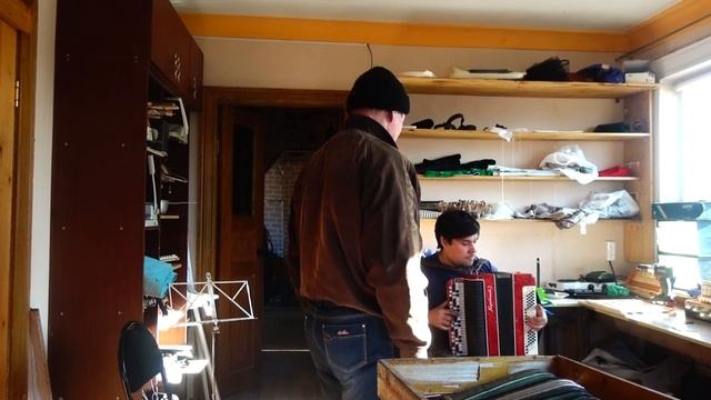 Баян Кировский и Тульский ремонт . Цветы- Летний вечер. Сурков у ворот ворот смотреть онлайн