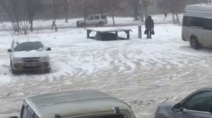 Челябинский Кулибин сделал закрытую парковку для автомобиля