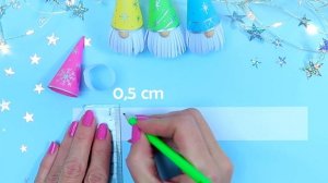 CHRISTMAS DECORATIONS! DIY PAPER GNOMES