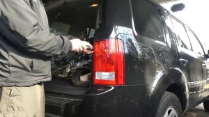 Honda Pilot 2011 brake light replacement