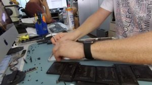 Замена батареи в MacBook Pro Retina 15`. Весь процесс - снятие и установка.