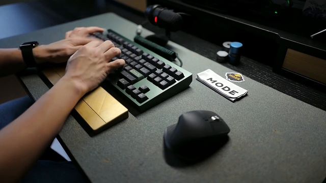 MODE 80 EIGHTY Keyboard KAT Kitty Typing Test with Durock EV-01