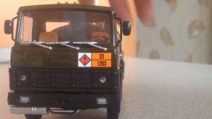 Маз-5337 АЦ-9 "Автоистория(Аист)" 1:43