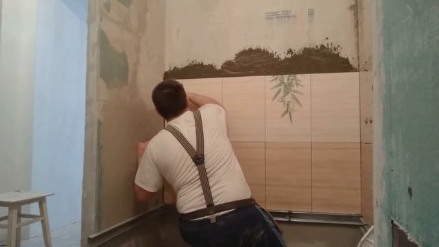 Кладка плитки в ванной - 3 часть. Скоростная укладка плитки по-воронежски.