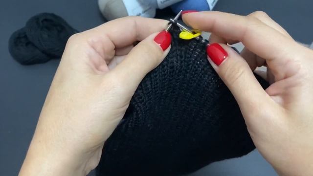 Шапка-резинка - пошаговый МК. Свяжет даже ребёнок)) смотреть онлайн