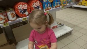 Смотрим НОВОГОДНИЕ ПОДАРКИ СЛАДОСТИ И ПЕСЕНКИ ДЛЯ ДЕТЕЙ ПРО НОВЫЙ ГОД #SONGS FOR KIDS