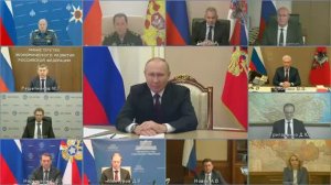 Совещание с членами Координационного совета при Правительстве по обеспечению потребностей ВС РФ.