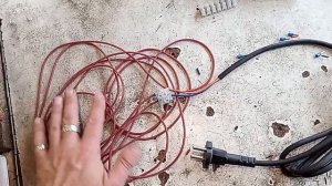 Греющий кабель для защиты винограда от заморозков.