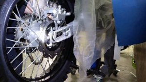 ТАНЦЫ С БУБНОМ УСТАНОВКА ЗАДНЕГО КОЛЕСА НА ЭНДУРО МОТОЦИКЛ