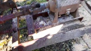 Пилка дров с тракторной пилой.