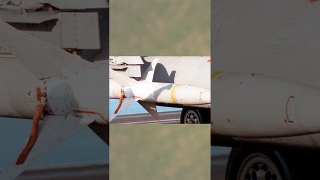 байрактар беспилотник сбитый карабах. ка-52 вертолёт на украине. разбившийся бомбардировщик б-52 сша. американский самолет-разведчик u-2, сбит. сбит второй а 50.