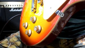 Maestro by Gibson Les Paul Standard Heritage Cherry Sunburst