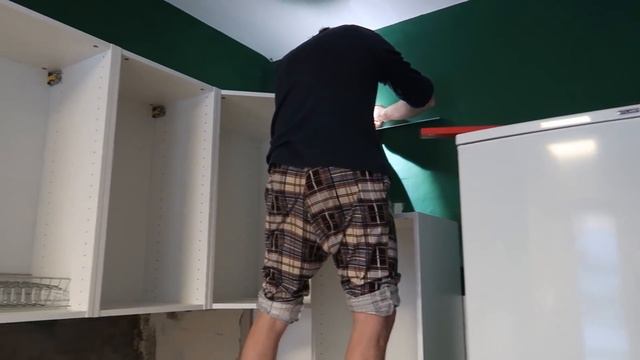 Кухня вырисовывается! Мойка, варочная панель и другие плюшки. Устанавливаем кухонный гарнитур в дом смотреть онлайн