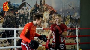 Атаки со сменой стойки бокс, кикбоксинг и MMA