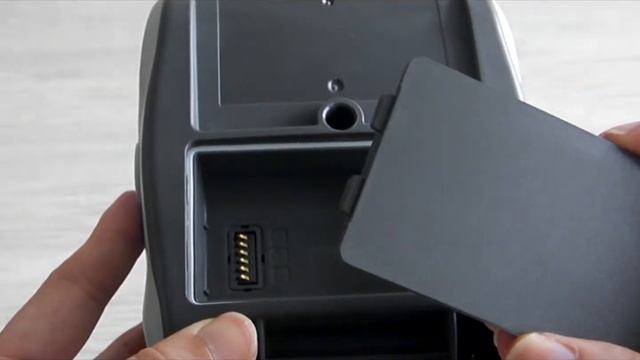 TSC Alpha-3R: Install the battery