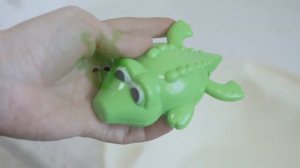 Крокодил заводной для ванны
