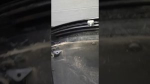 Устанавливаем дефлектор капота подкрашеваем сколы Уаз патриот 2019 мг