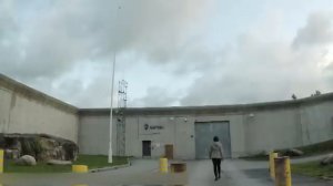 ВОТ КАК КОРМЯТ В ТЮРЬМАХ РАЗНЫХ СТРАН.mp4