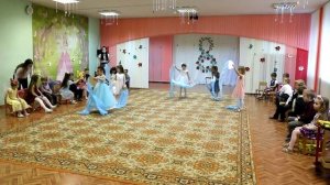 танец! 8 марта в детском саду
