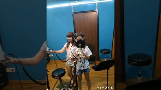 Даяна Акобян и Арина Давтян смотреть онлайн