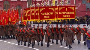 В Москве на Красной площади прошел торжественный марш в память героев легендарного парада 1941 года