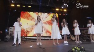 Даяна Кочанжи & «Praise» _ Он защитит меня [dghzdKr--fo].mp4