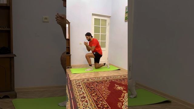 ВЫПРЫГИВАНИЯ РАЗНОЖКОЙ