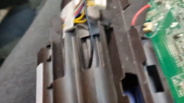 ПРОСТОЙ РЕМОНТ ПЫЛЕСОСА BOSCH ATHLET 25 ВОЛЬТ