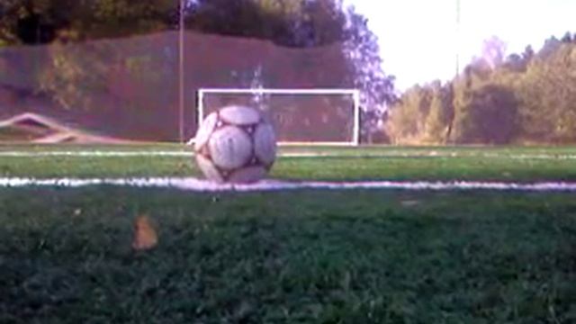 Гол в девятку с центра поля. Mid Field Goal. смотреть онлайн
