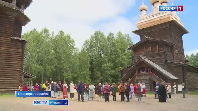 В музее-заповеднике «Малые Корелы» выступил хор волонтёров проекта «Родная земля»