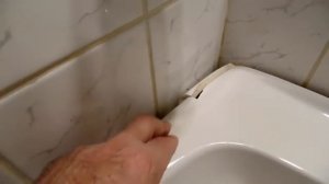 Выбор и замена раковины умывальника в ванной своими руками