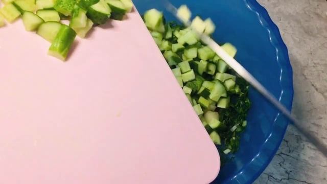 Салат «Дачный»: простые ингредиенты, вкусное сочетание смотреть онлайн