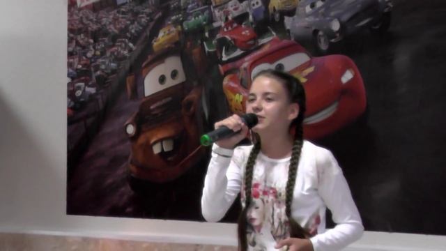 Семейное Кафе Непоседа - Праздничная программа смотреть онлайн