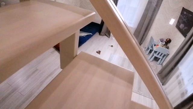 Лестница со стеклянными ограждениями, ограждения триплекс