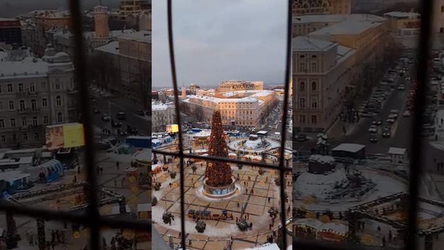 ВИД НА ЕЛКУ С КОЛОКОЛЬНИ СОФИИ КИЕВСКОЙ смотреть онлайн