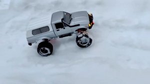 WPL C-24  Сборка на порталах. Установка аккумулятора. Выезд на снег. (Music: Prod. by Maro Music)