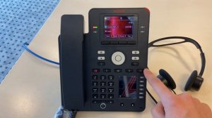 Осуществление вызовов Avaya J159