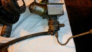 Насос для принудительной подачи масла.