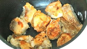 Хек в яично-сметанном  соусе в мультиварке