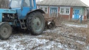 Вспашка земли зимой МТЗ-80!!! Отлично получается!!!!