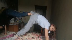 | ЙОГА ЧЕЛЛЕНДЖ С ПОДРУГОЙ! |