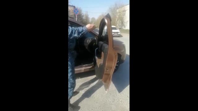 БОРЗЫЙ СУДЕБНЫЙ ПРИСТАВ НАКАЗАН ЗА СВОЮ НАГЛОСТЬ! смотреть онлайн