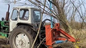 Самодельный корчеватель деревьев. Очень полезная и эффективная штука. Работаю на ЮМЗ.