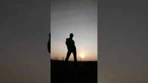 Простой танец под песню Да Да Да