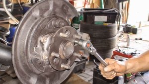 Восстановление подшипника смазкой ХАДО .....  Recovery wheel bearing grease "XADO - Repair"