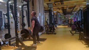 Становая тяга с русским музыкальным оформлением