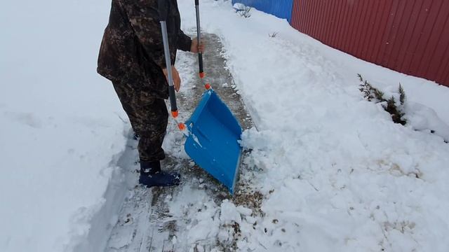 Скрепер для уборки снега GARDENA. Проверка в реальной жизни. смотреть онлайн